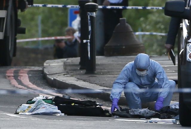 Συναγερμός για τρομοκρατία στο Λονδίνο μετά από άγρια δολοφονική επίθεση
