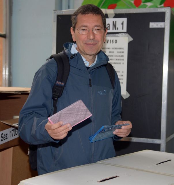 Νίκη της αποχής στις δημοτικές, στην Κεντροαριστερά οδεύει η Ρώμη