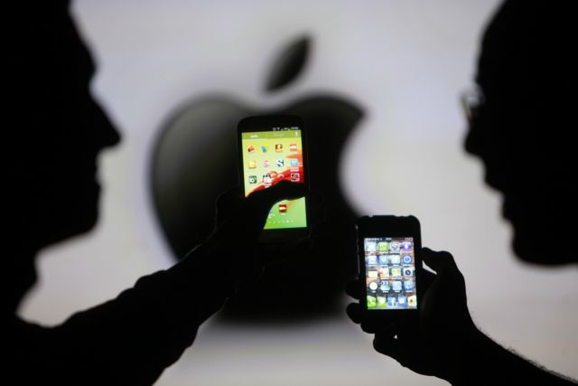 Τους όρους διάθεσης των iPhone στην Ευρώπη, ζητά η Κομισιόν