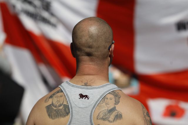 Καραδοκεί η ακροδεξιά EDL στη Βρετανία μετά την επίθεση στο Γούλγουιτς