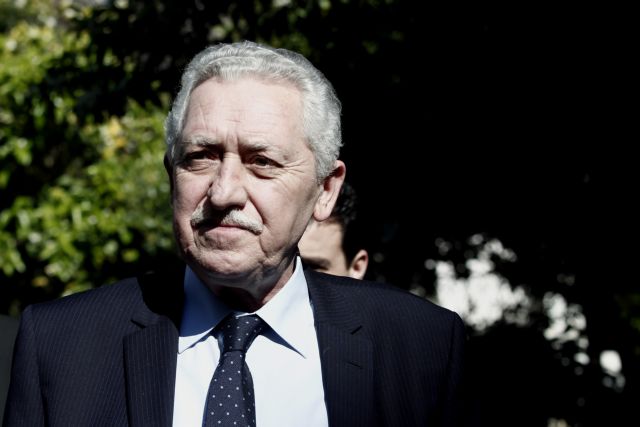 Δεν αποκλείει ανασχηματισμό ο Φ.Κουβέλης, δείχνει σπάσιμο υπουργείων