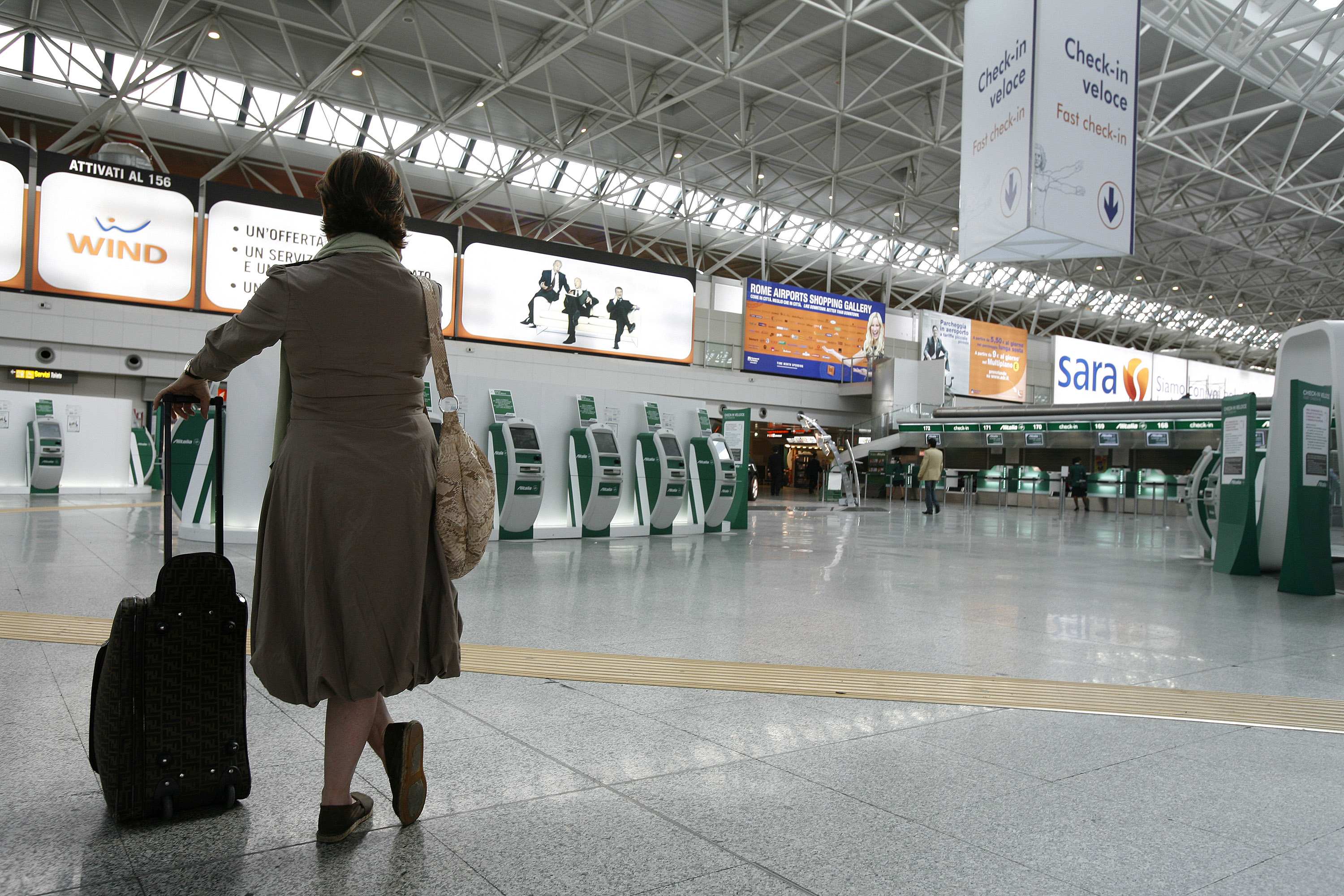 Ένας στους πέντε θέλει να μεταναστεύσει, αλλά λεφτά δεν υπάρχουν…