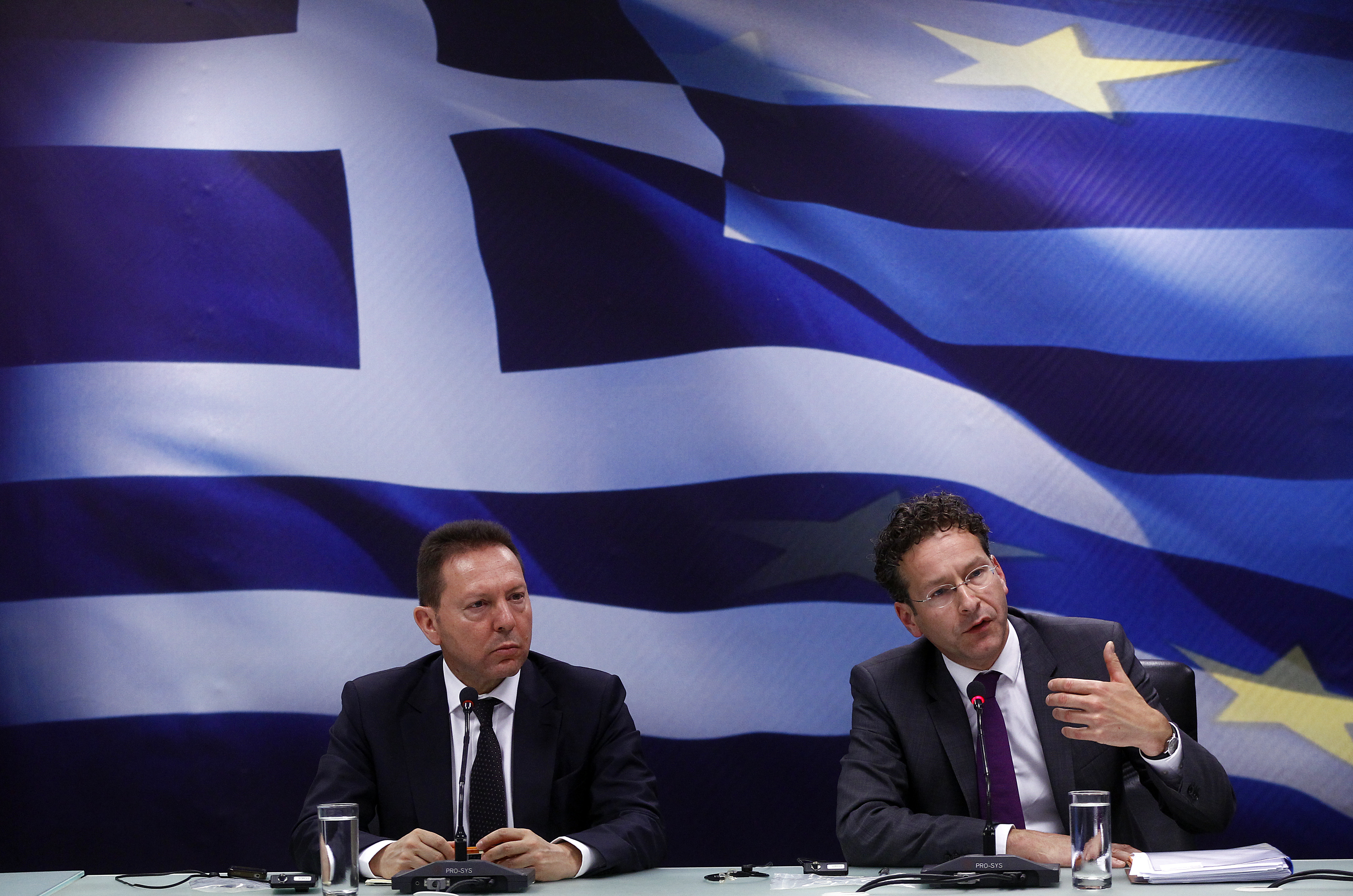 Τον Απρίλιο του 2014 θα εξεταστεί νέα μείωση του χρέους, λέει ο Ντάισελμπλουμ