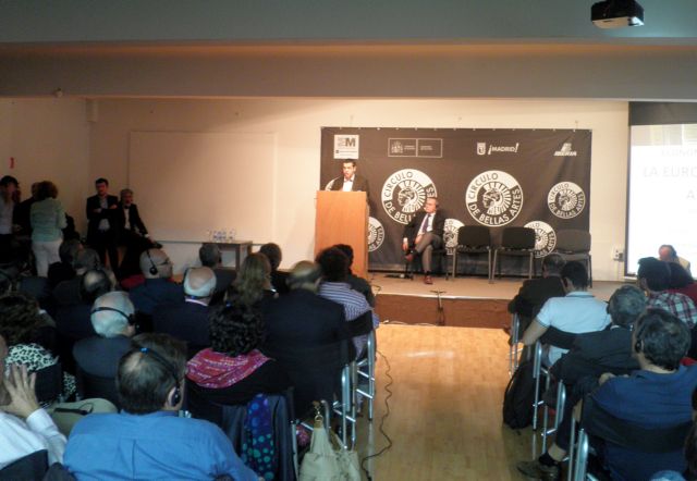 Χρειαζόμαστε ένα κίνημα αφύπνισης συνειδήσεων, λέει από τη Μαδρίτη ο Αλ.Τσίπρας