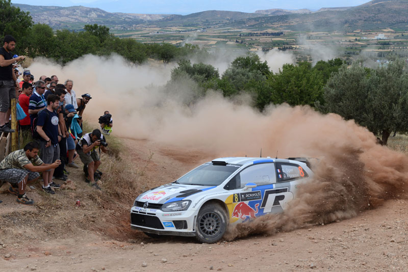 Ράλλυ Ακρόπολις 2013: Ο S. Ogier πρόλαβε τη βροχή και πήρε τη νίκη στη 10η Ε.Δ.