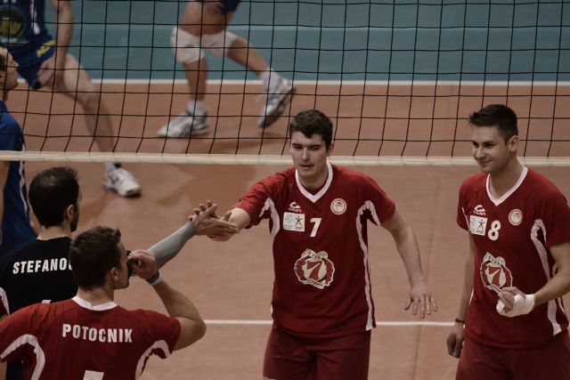 Ανανέωσε Παπαδόπουλο, ανακοίνωσε Βολουδάκη ο Ολυμπιακός