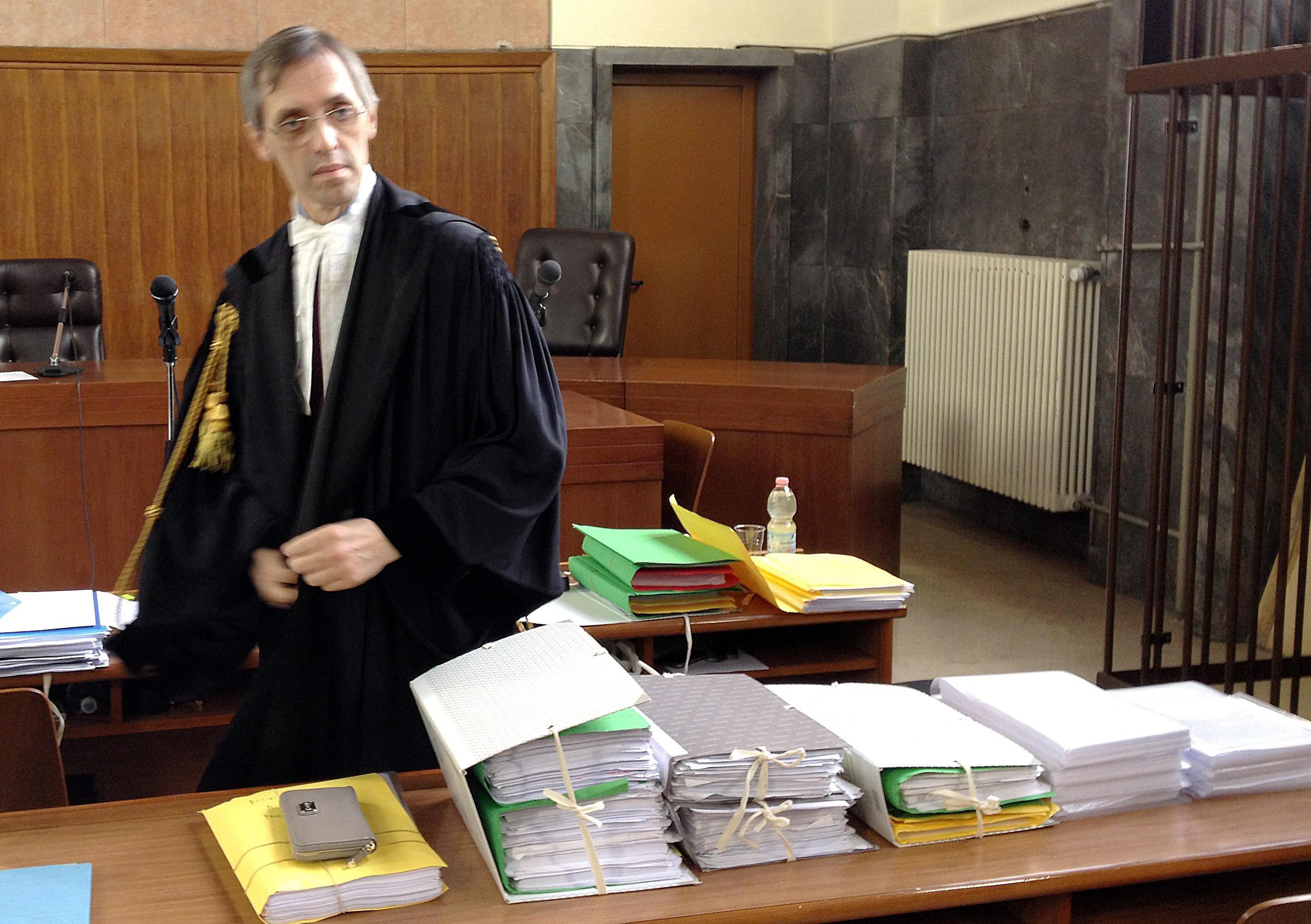 Για προκατάληψη κατηγόρησε το δικαστήριο ο συνήγορος του Μπερλουσκόνι