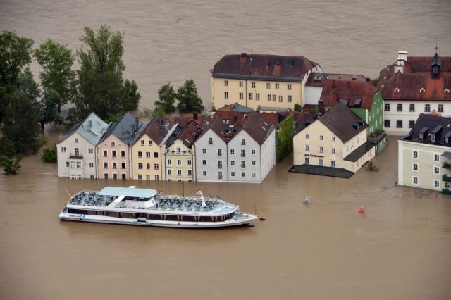 Βυθίστηκαν πόλεις σε Γερμανία και Τσεχία, έντεκα νεκροί από τις πλημμύρες