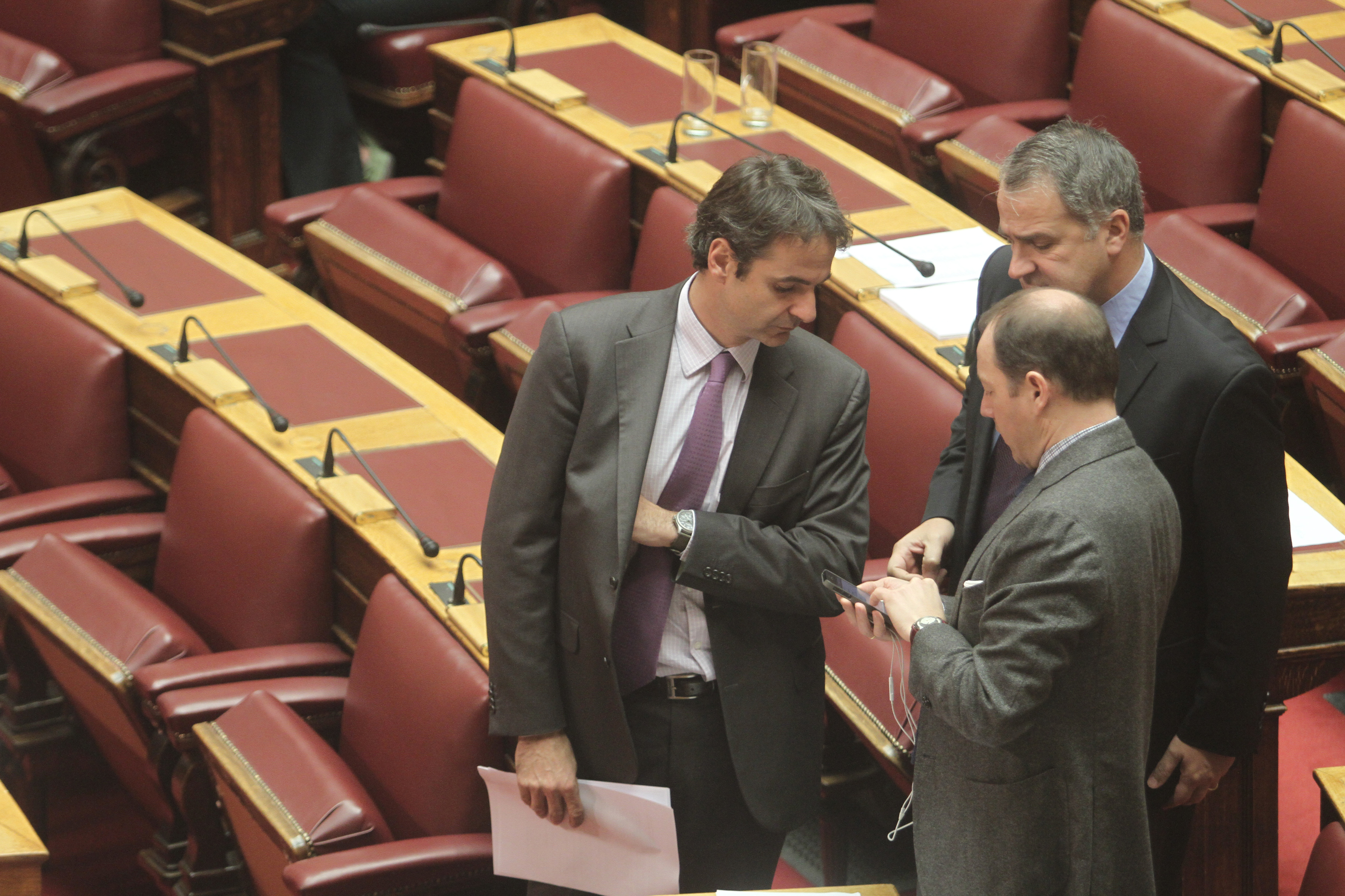 Αυστηροποίηση ποινών για παιδόφιλους ζητούν 11 βουλευτές της ΝΔ