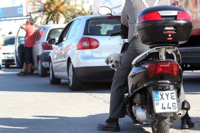 Ομαλοποιήθηκαν τα δρομολόγια στον Πειραιά, σε ετοιμότητα οι ναυτεργάτες