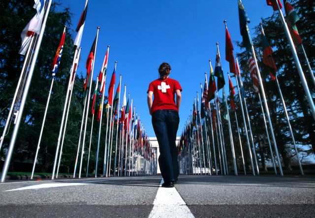 Αυστηρότερους κανόνες για τη χορήγηση ασύλου ψήφισαν οι Ελβετοί