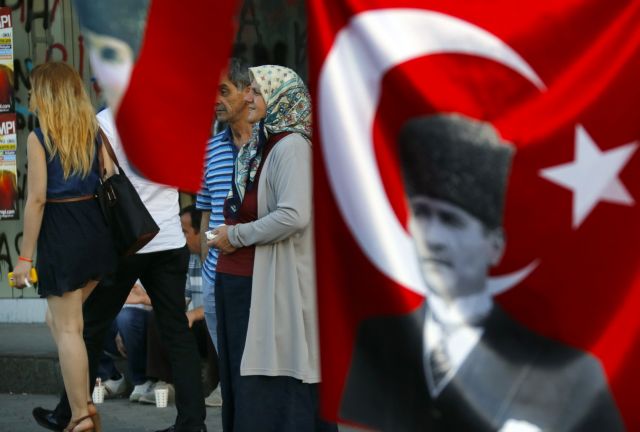 «Παράνομες» διαδηλώσεις τέλος, διαμηνύει ο Ερντογάν