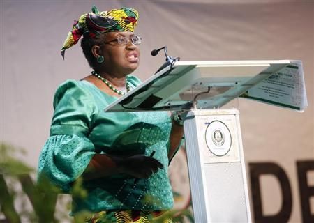 Με ένα κέικ απαντά στις επικρίσεις η υπουργός Οικονομικών της Νιγηρίας