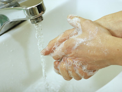 Ελάχιστοι άνθρωποι πλένουν τα χέρια τους μετά τη χρήση της τουαλέτας