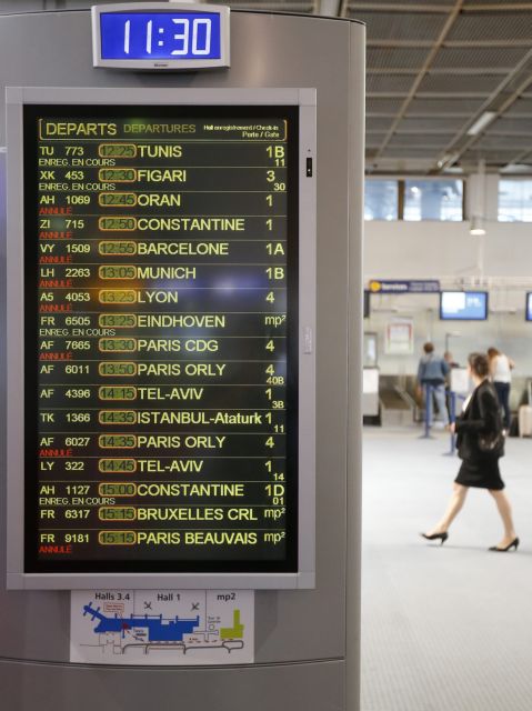 Απεργούν οι γάλλοι ελεγκτές εναέριας κυκλοφορίας – Προβλήματα στις πτήσεις