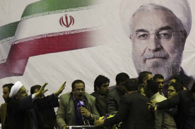 Νέος πρόεδρος του Ιράν, από τον πρώτο γύρο, ο μετριοπαθής κληρικός Ροχανί