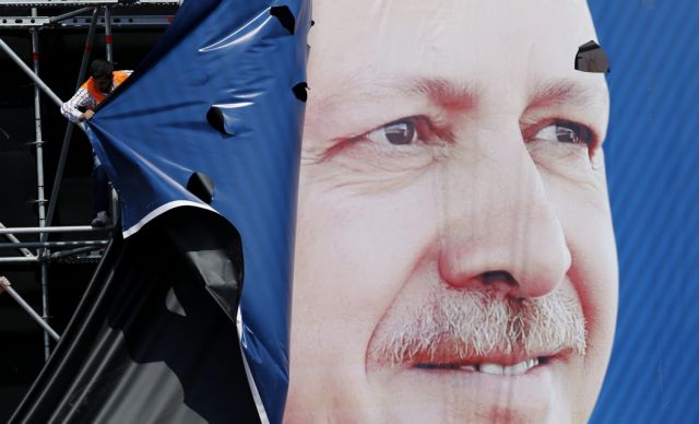 Επίδειξη δύναμης από τον Ερντογάν μετά τη βίαιη εκκένωση της Ταξίμ