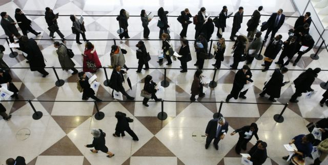 Μέτρα για την αντιμετώπιση της ανεργίας προτείνει η Κομισιόν