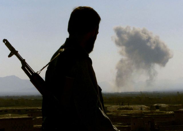 Επίθεση Ταλιμπάν σε αμερικανικούς στόχους παρά τις συνομιλίες με τις ΗΠΑ