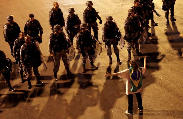 Παρά τις υποσχέσεις της Ρούσεφ, οι διαδηλώσεις δεν σταματούν στη Βραζιλία