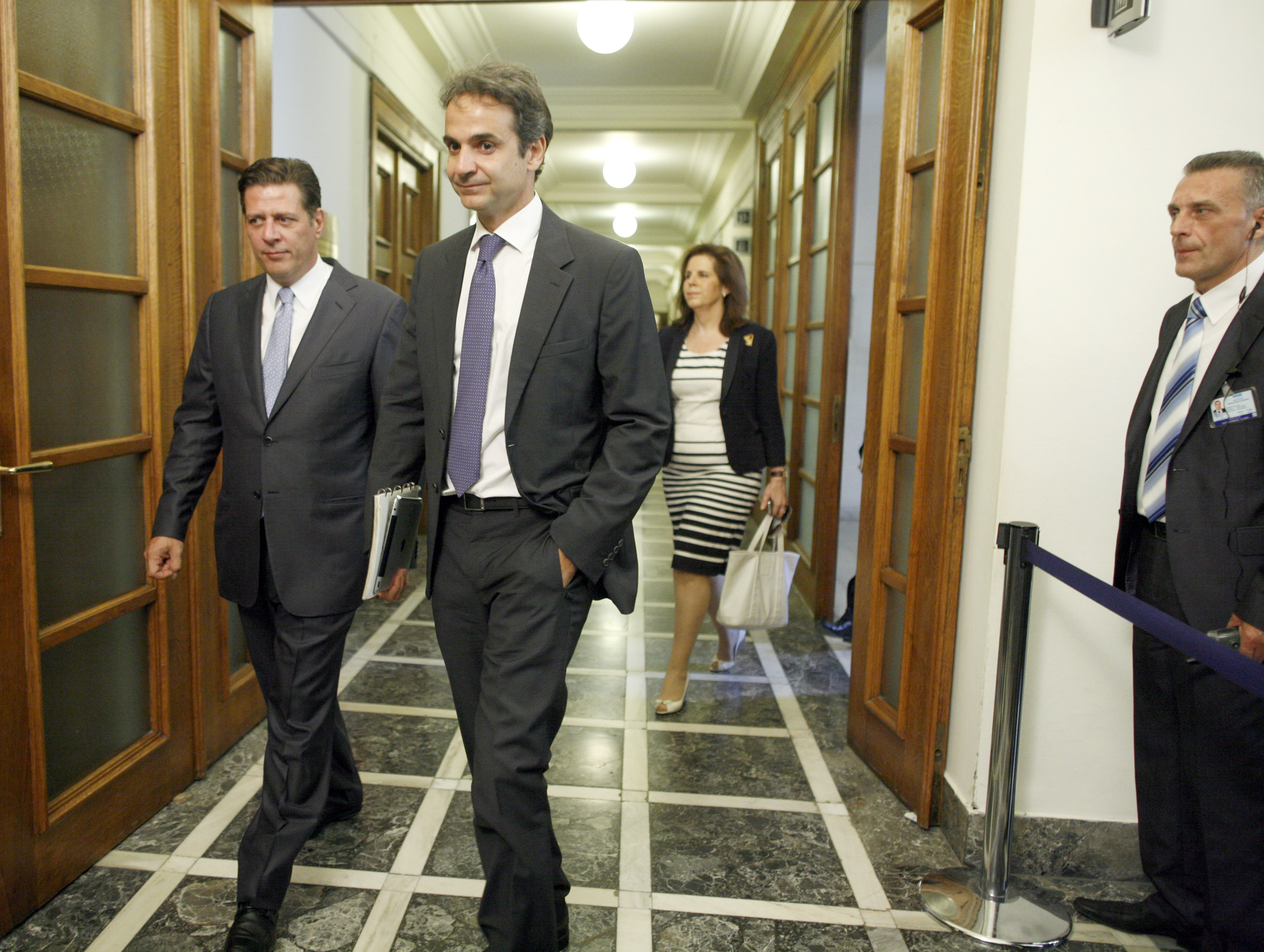 Απολύσεις στο Δημόσιο, το «αγκάθι» για τον Κυριάκο Μητσοτάκη