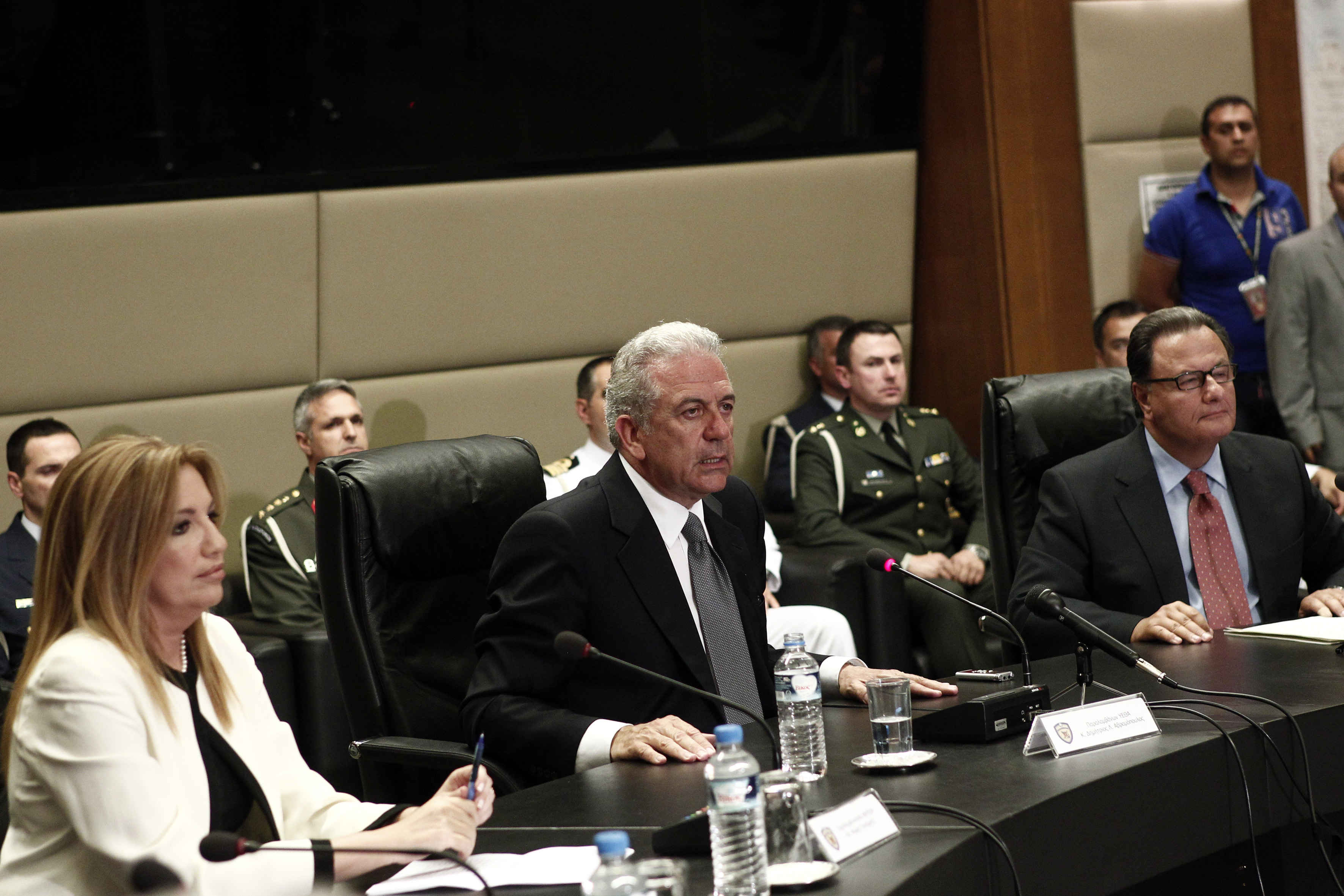 H παρουσία της Φ.Γεννηματά ξεχώρισε στην τελετή στο υπουργείο Αμυνας