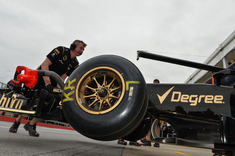 Νέα, σκληρή γόμα από την Pirelli για δοκιμή στο Silverstone