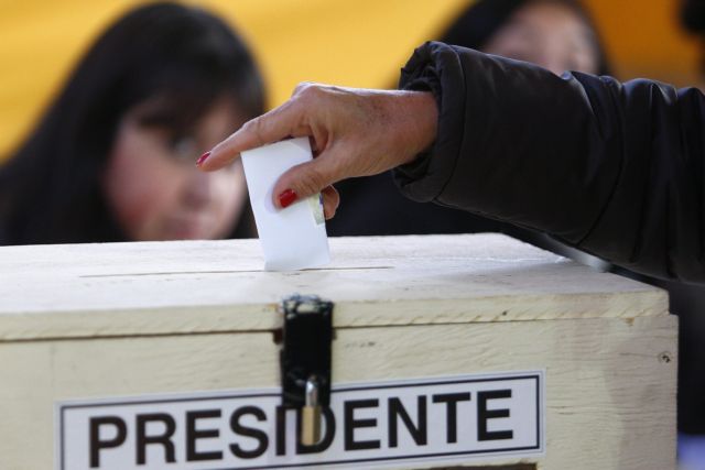 Μεταξύ Μπατσελέτ και Λονγκέιρα η μάχη για την προεδρία της Χιλής