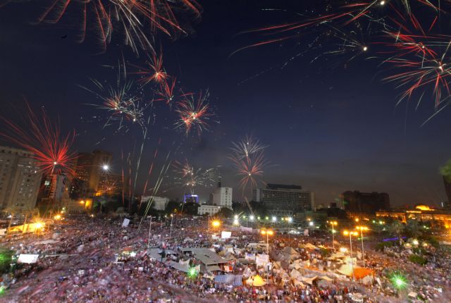 Βία και θάνατοι στην Αίγυπτο, πρόωρες εκλογές «δείχνουν» οι ΗΠΑ στον Μόρσι