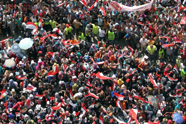 Oλλανδή δημοσιογράφος θύμα ομαδικού βιασμού στην πλατεία Ταχρίρ