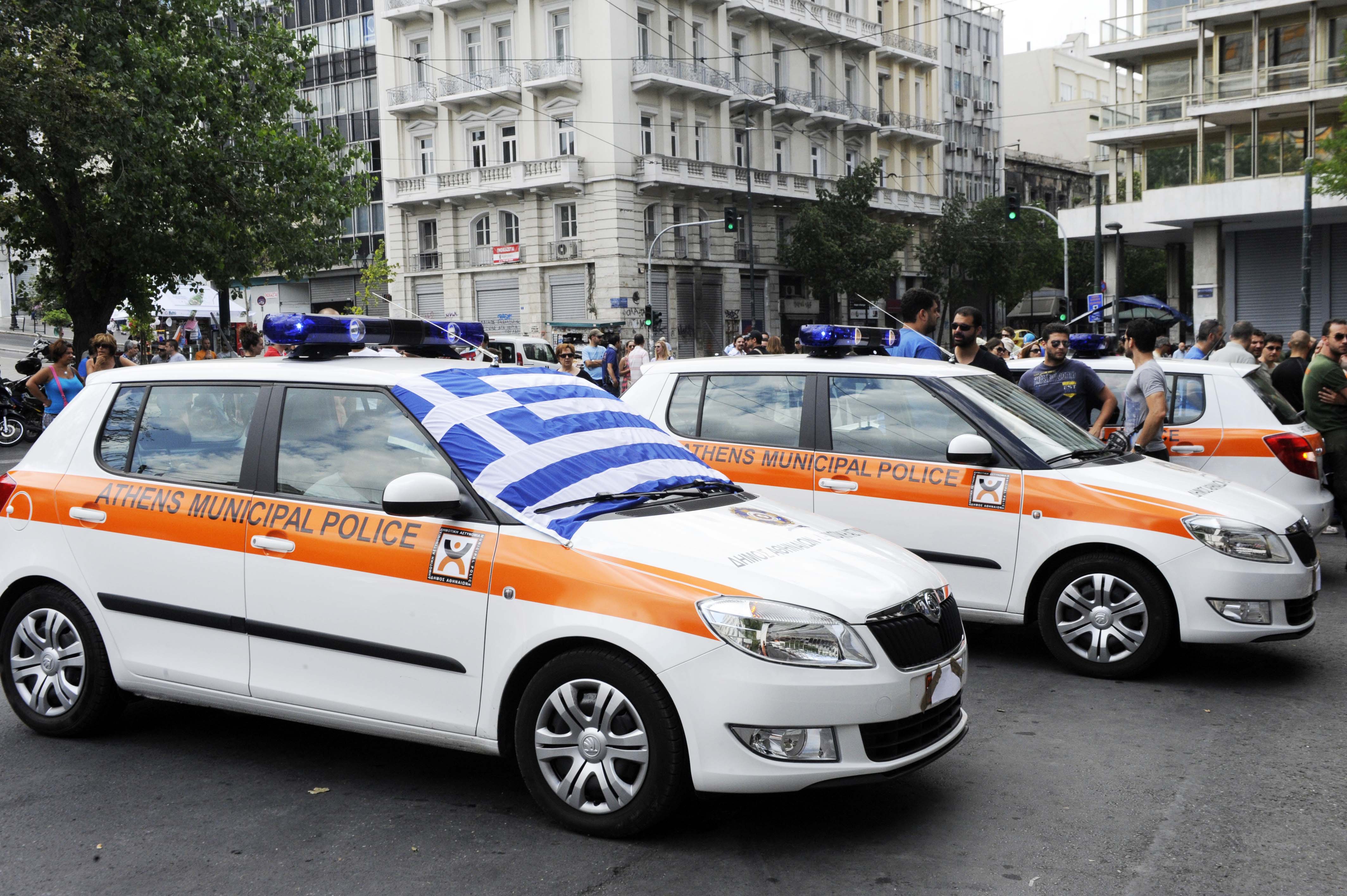 Σε απεργία κατέρχονται τη Δευτέρα οι δημοτικοί αστυνομικοί της Αθήνας