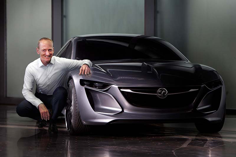 Opel Monza Concept: Ανάμεσα σε δύο κόσμους