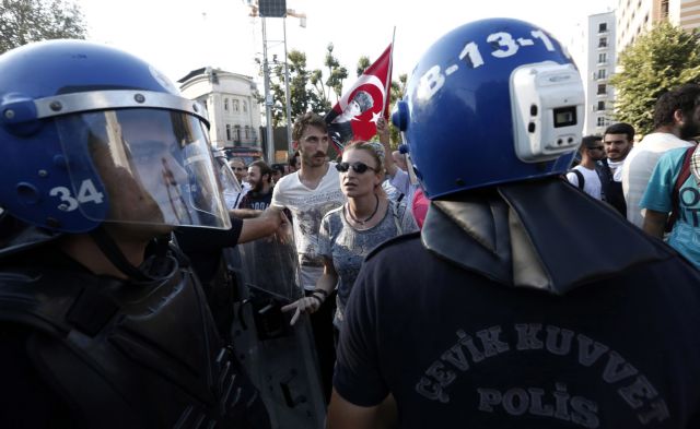 Στα τραύματά του υπέκυψε νεαρός διαδηλωτής στην Τουρκία