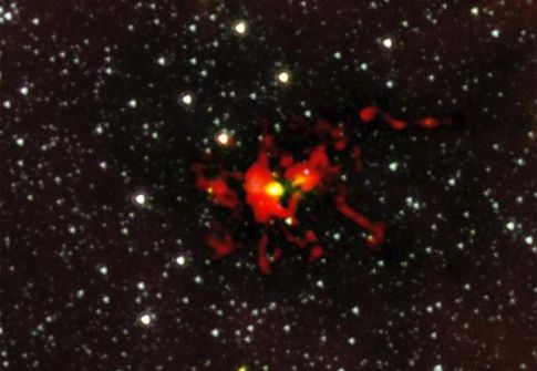 Παρακολουθώντας τη γέννηση του μεγαλύτερου άστρου στον Γαλαξία