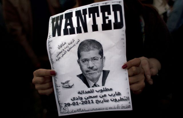 Φάκελο για τον Μόρσι και ηγετικά στελέχη των ισλαμιστών ετοιμάζει η εισαγγελία