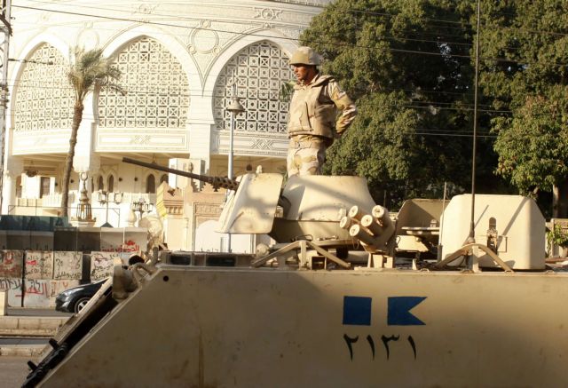 Στρατιωτικούς και πολιτικούς συναντά στο Κάιρο ο αμερικανός αναπληρωτής ΥΠΕΞ