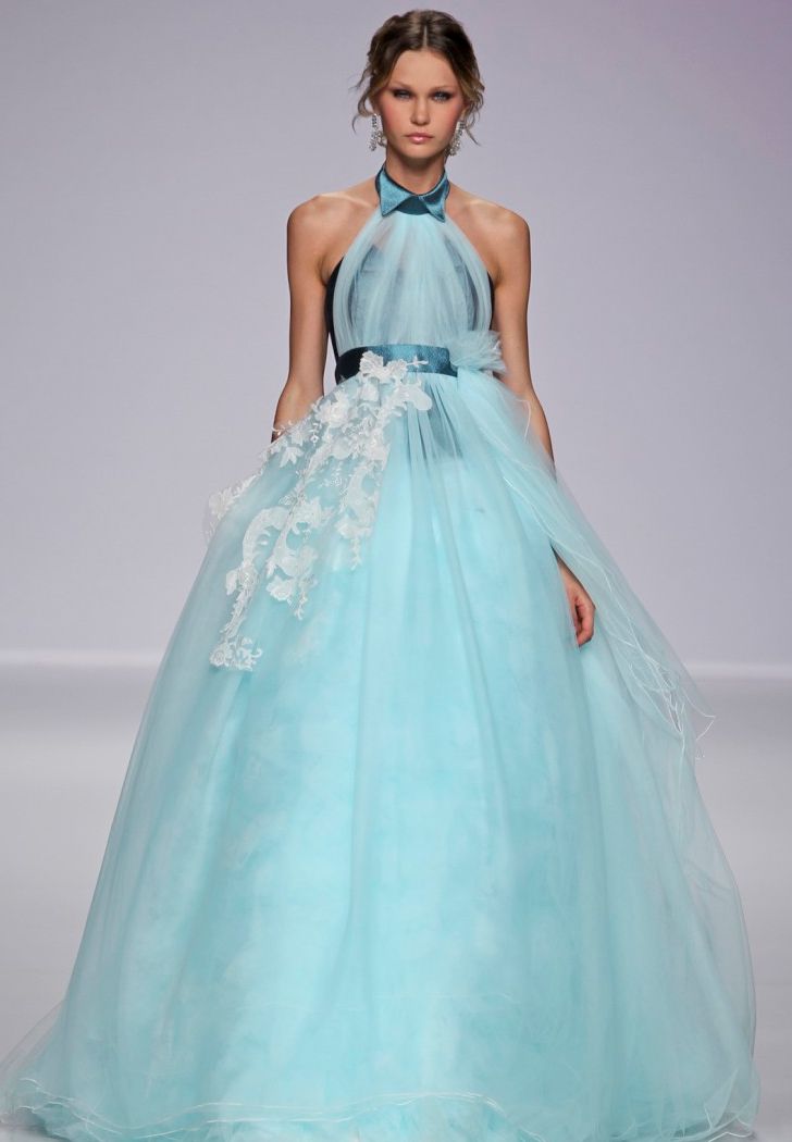 Τα κατάλληλα νυφικά για… προχωρημένους μήνες