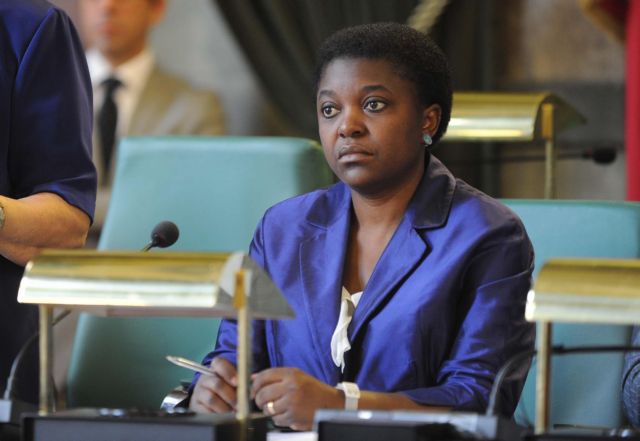 Πολιτικός σεισμός στην Ιταλία για τις ρατσιστικές ύβρεις κατά υπουργού