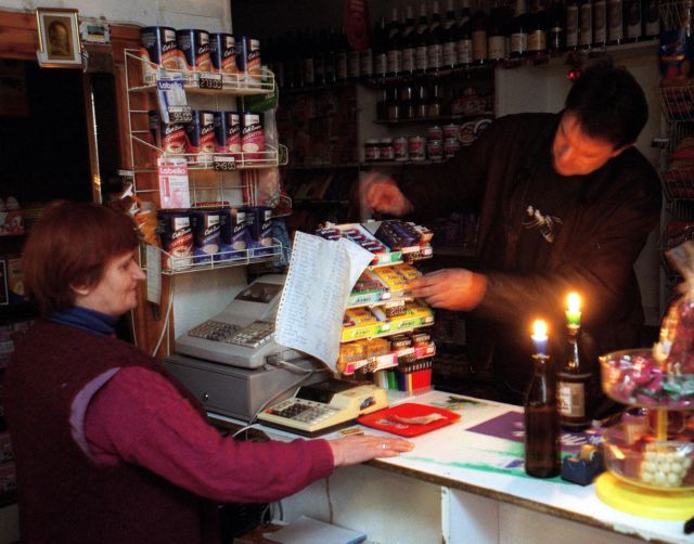 Βροχή αναφορών για διακοπές ηλεκτροδότησης λόγω αδυναμίας αποπληρωμής