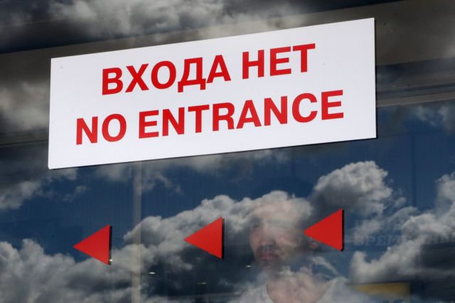 Ο Σνόουντεν «σίγησε» αναμένοντας πολιτικό άσυλο από τη Ρωσία