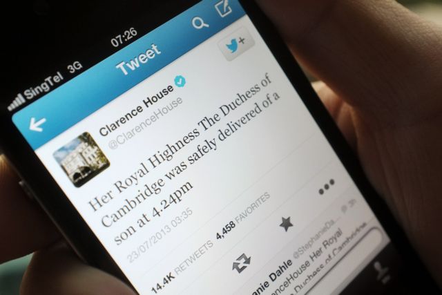 «Φωτιά» στο Twitter, πάνω από 25.000 μηνύματα το λεπτό για το βασιλικό μωρό