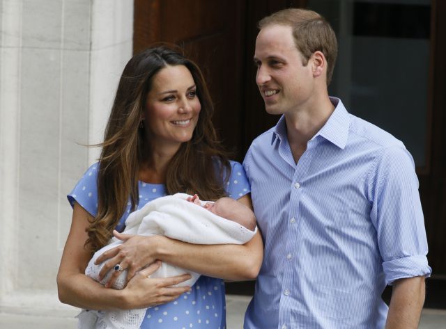 Πρώτη εμφάνιση για το βασιλικό μωρό της Κέιτ και του Ουίλιαμ