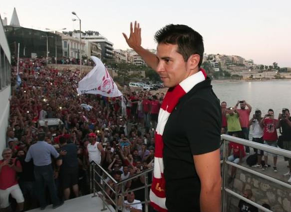 «Αποθέωση» του Σαβιόλα στα γραφεία του Ολυμπιακού…