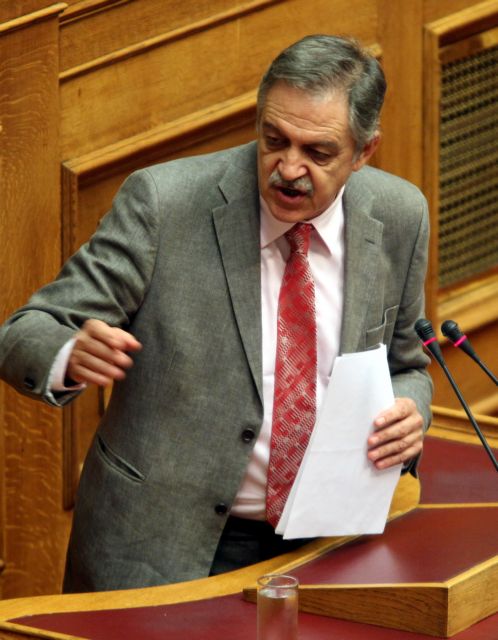 Βολές Κουκουλόπουλου κατά των «ξεκούραστων τεχνοκρατών» της κυβέρνησης