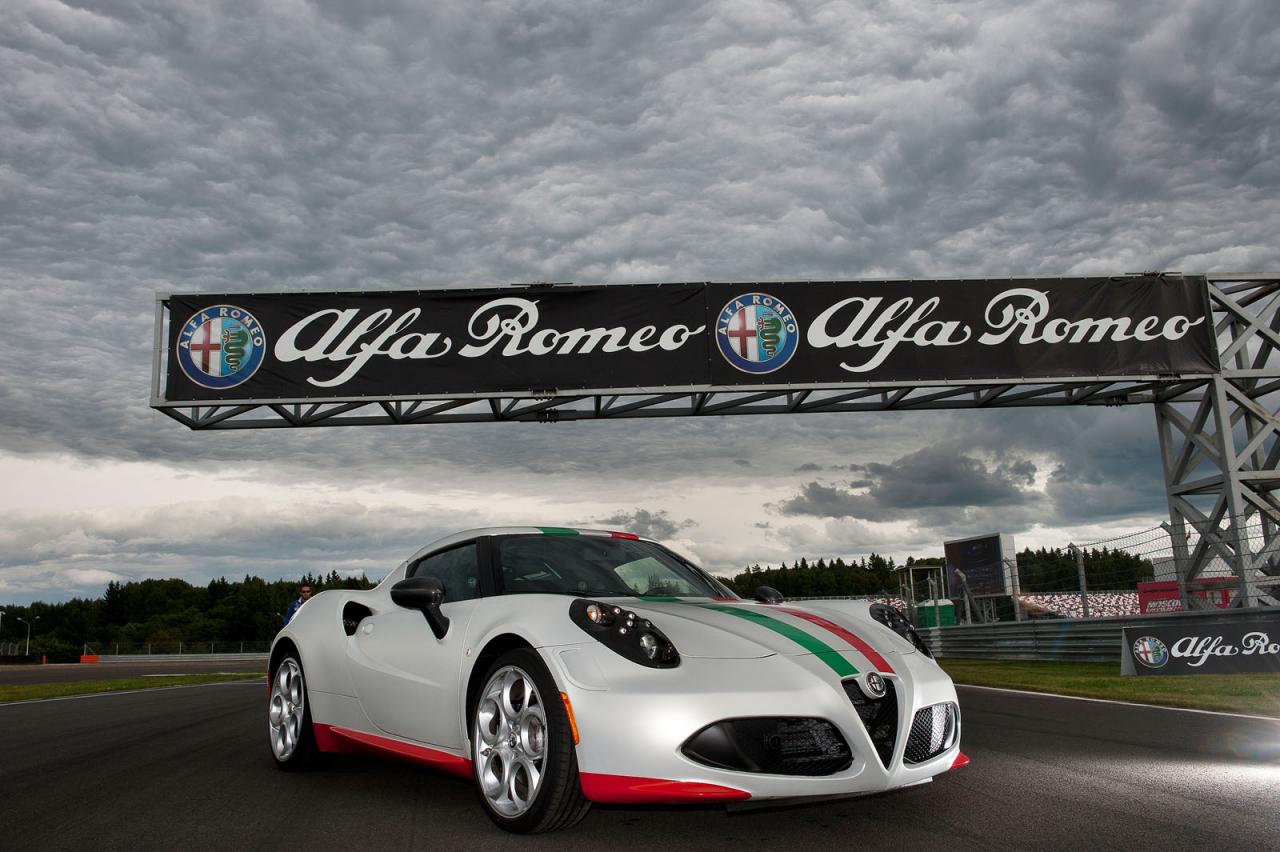 Alfa Romeo 4C FIM SBK WC Safety Car: Μια ιταλίδα να 
