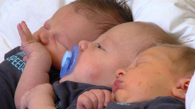 Αγορομάνες αδελφές κατάφεραν να γεννήσουν τον ίδιο μήνα