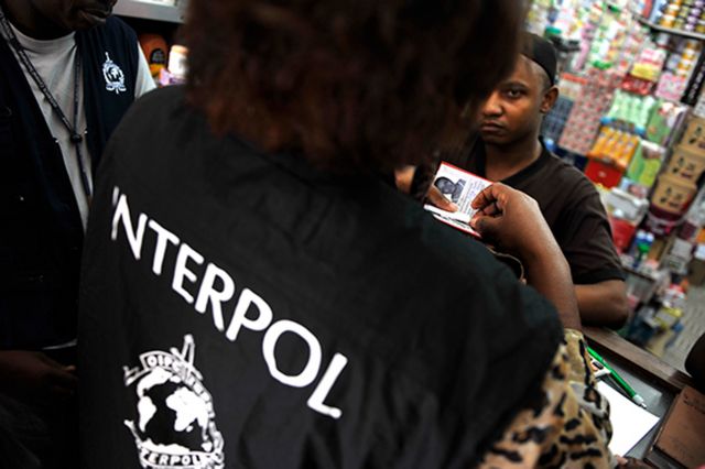 Κλειστές πρεσβείες των ΗΠΑ λόγω «απειλής», σε επαγρύπνηση καλεί η Interpol