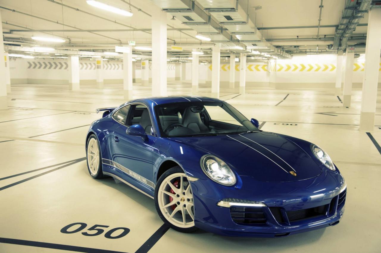 Μια Porsche 911 Carrera 4S κατά παραγγελία… Facebook