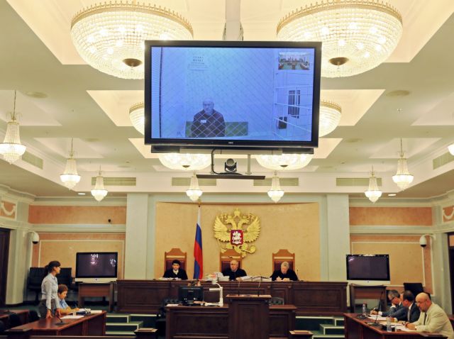 Το ρωσικό Ανώτατο Δικαστήριο μείωσε την ποινή του Χοντορκόφσκι