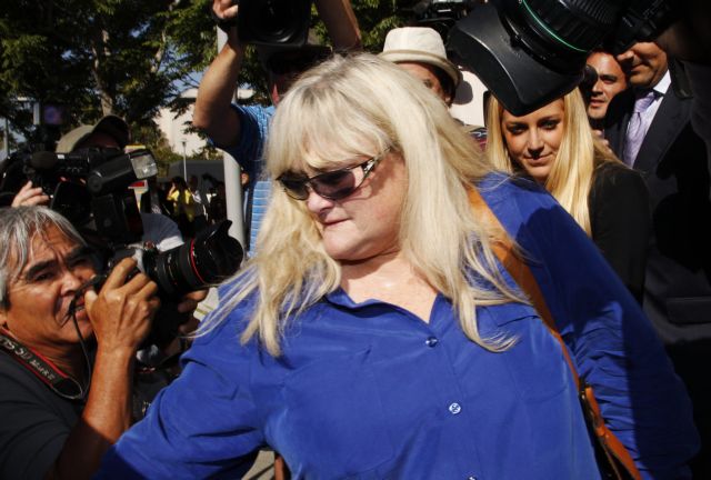 Οι γιατροί τον εκμεταλλεύονταν, είπε στο δικαστήριο η πρώην σύζυγος του Τζάκσον